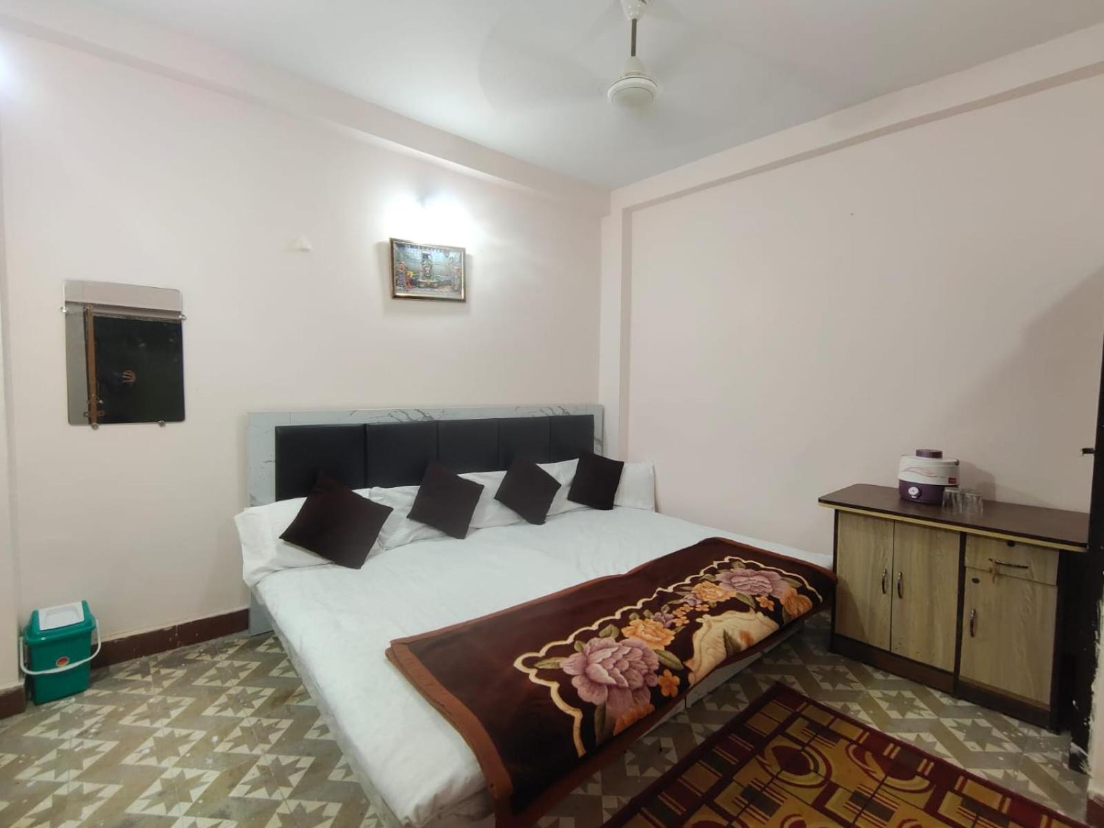 Geeta Homestay Ujjain Exteriör bild