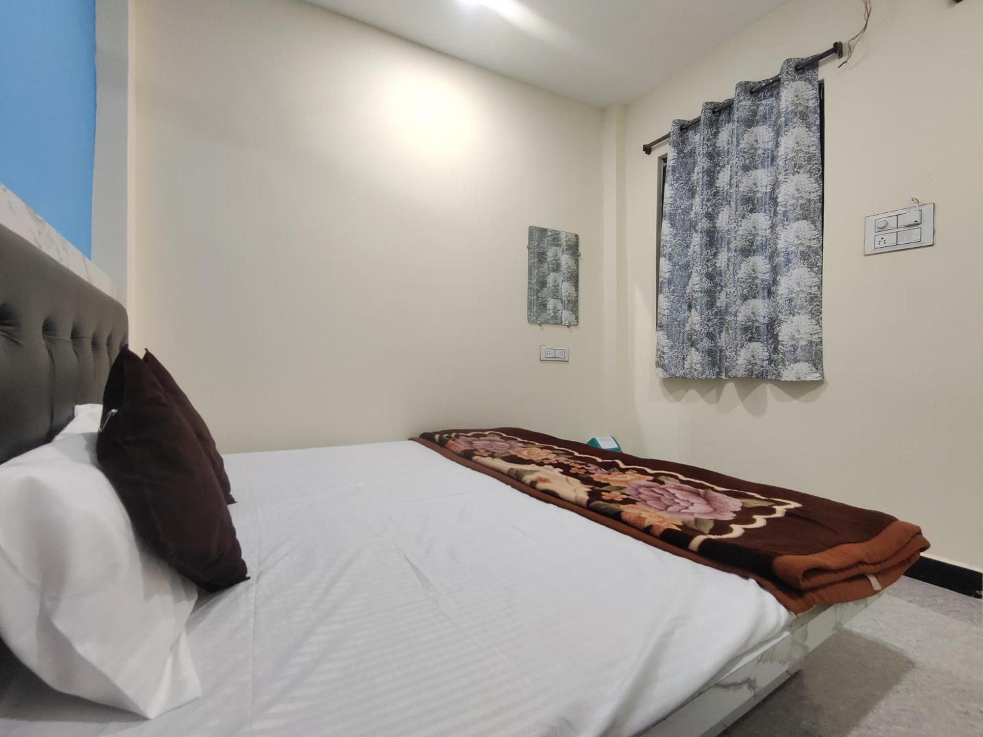 Geeta Homestay Ujjain Exteriör bild