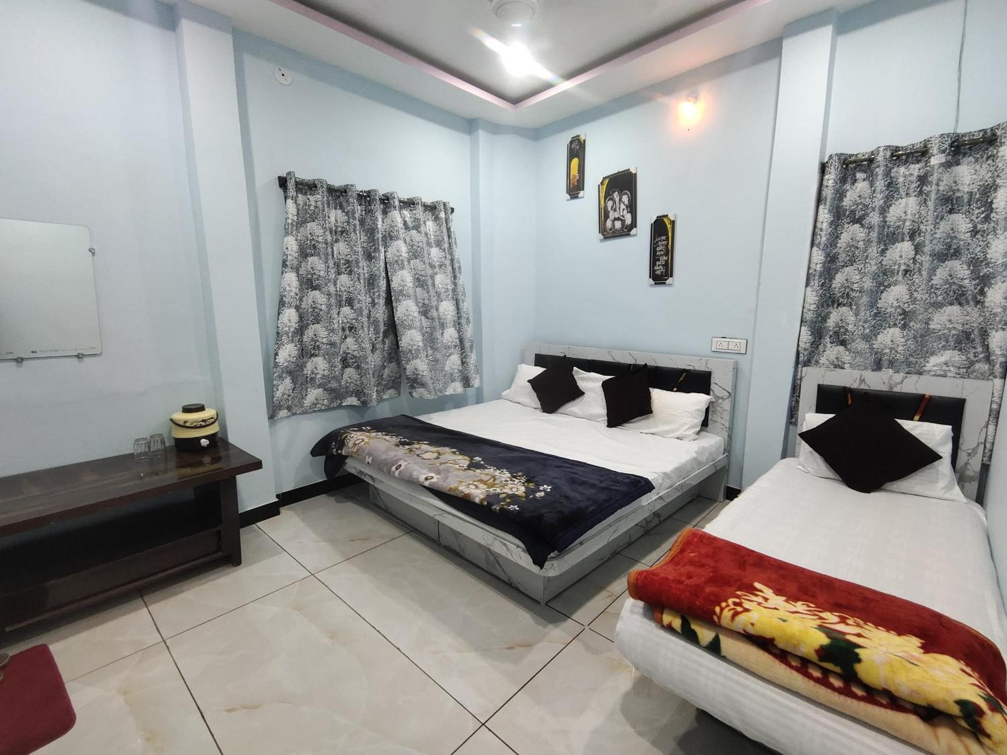 Geeta Homestay Ujjain Exteriör bild